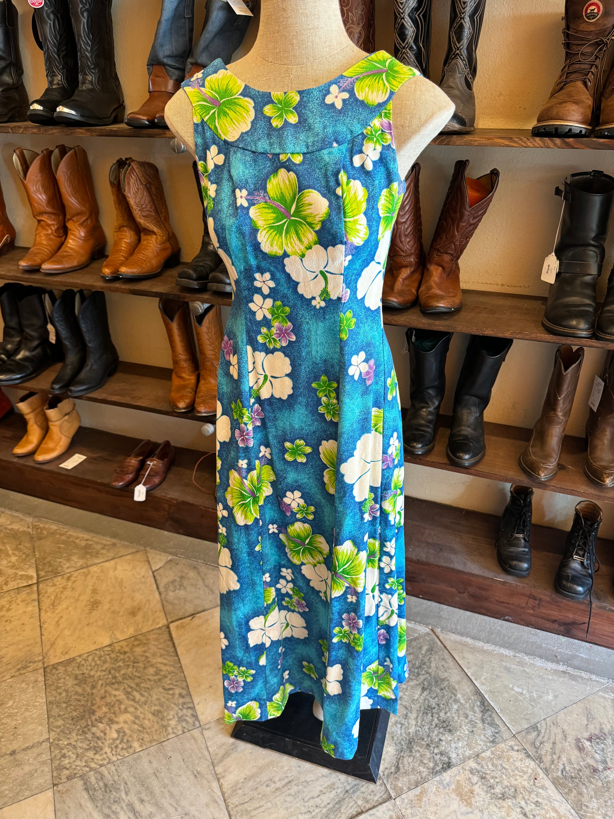 knee length dresses for ladies Mele Purple Hawaiian Maxi Dress main image 0